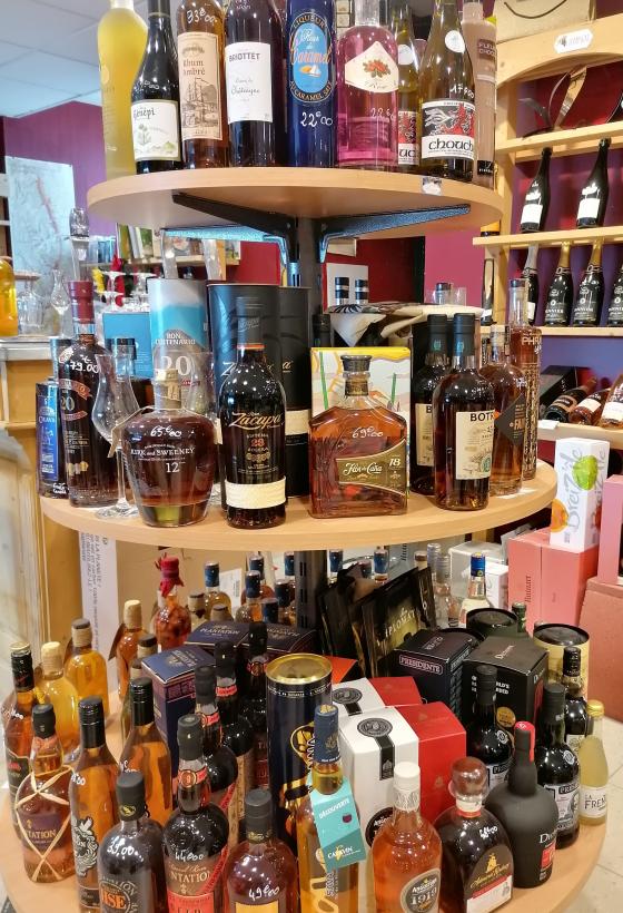 Un large choix de produits dans votre CAVAVIN Bain de Bretagne